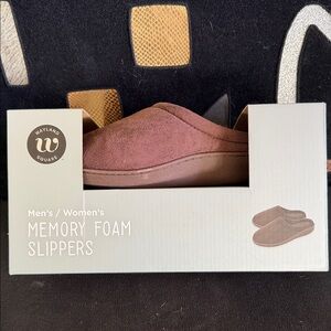 Wayland Square Men's Memory Foam Slippers - Brown New